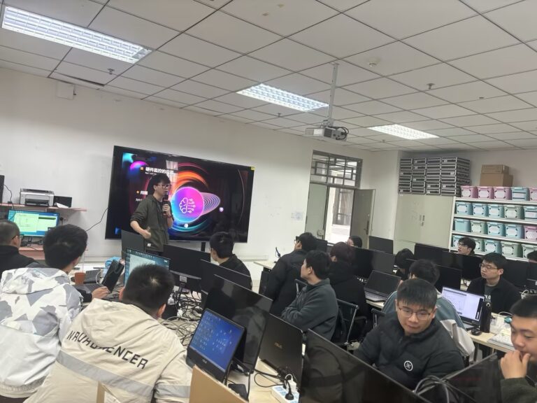 成电国芯与西南科技大学携手合作,共同展示FPGA实践课程